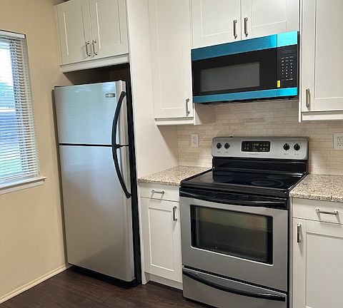 5th image of 42595 Plymouth Hollow Dr #19