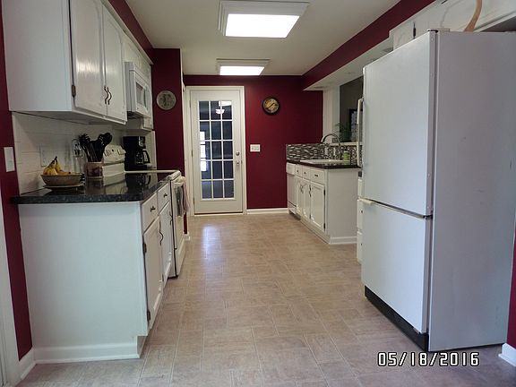 5th image of 3464 Timothy Ln
