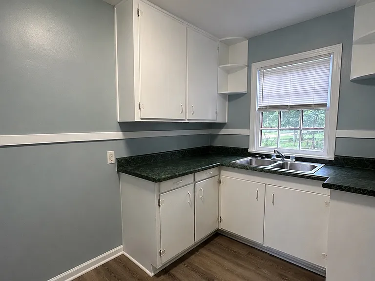 422 Cooper Rd — Photo 6