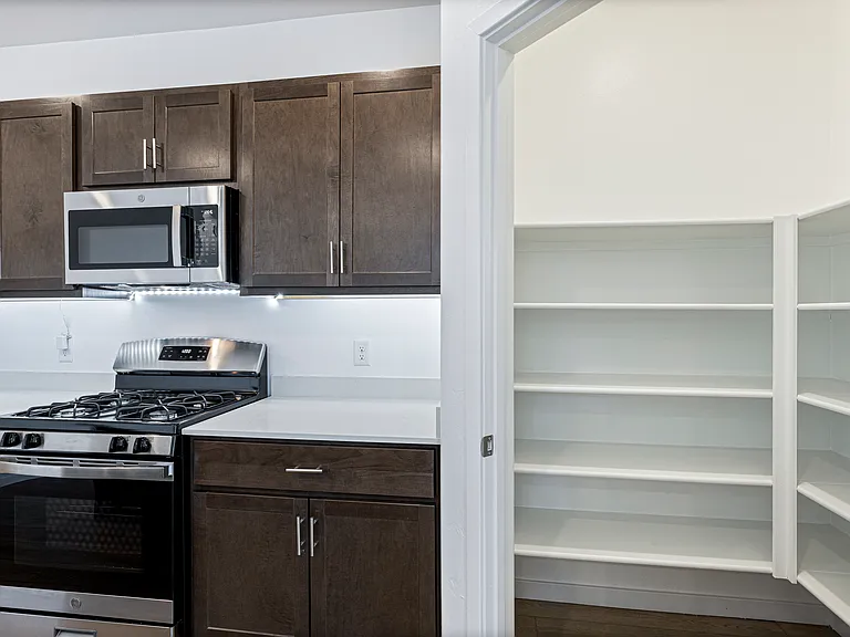 19-Pantry_06102026