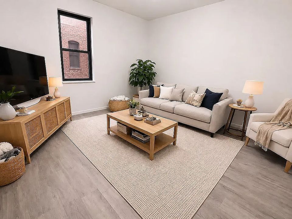 1st image of 1489 Beach Ave APT 3