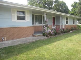 196 S Henning Rd, Danville, IL 61832