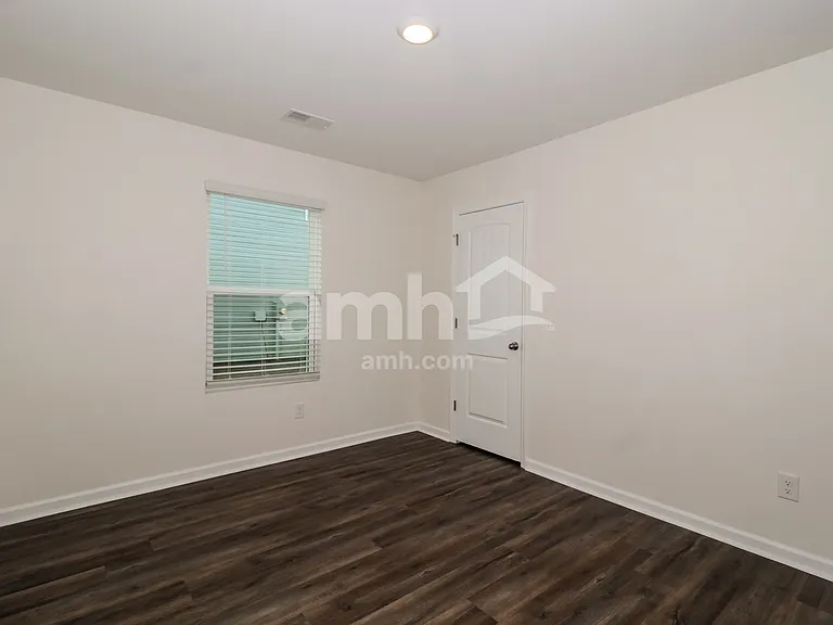 1208 Dogwood Neck Dr — Photo 12