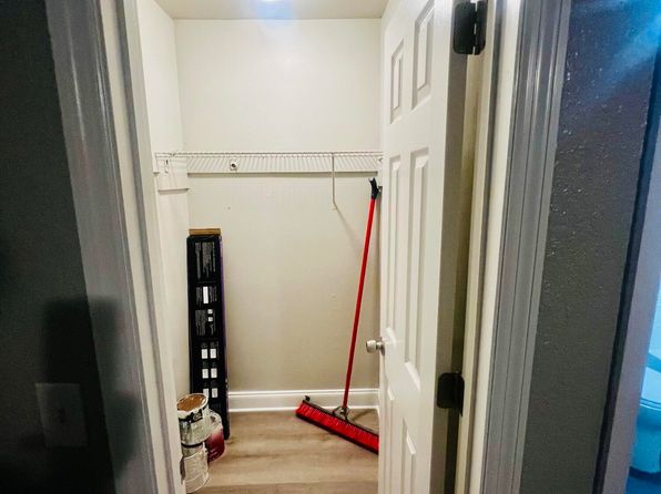 jacksonville-florida-154714023 picture