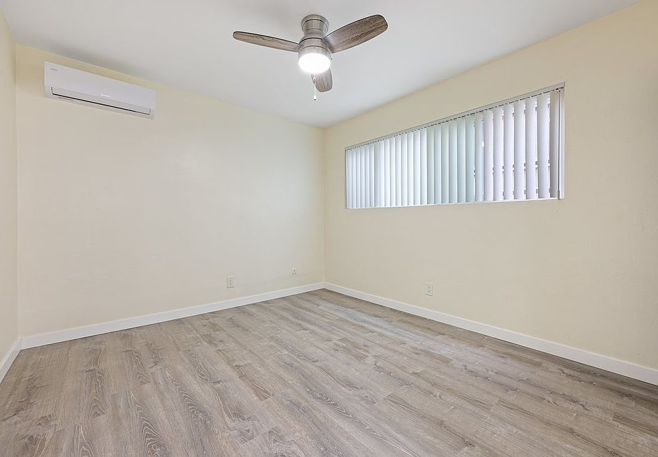 1st image of 1707 Chalcedony St #1