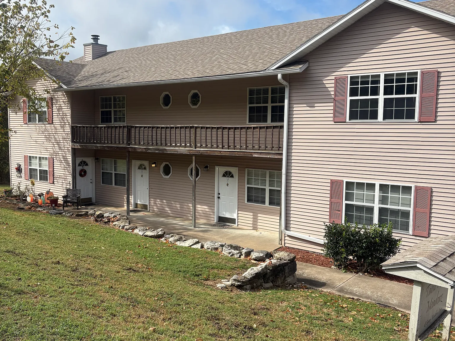 2 bed, 1.5 bath, 1000 sqft, $1,125 — Photo 1