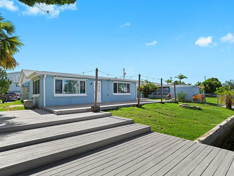 13916 Sommers Ave — Photo 39