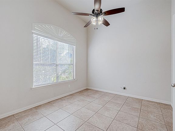4th image of 25926 Brad Hurst Ct
