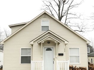 104 14th St, Winona Lake, IN 46590