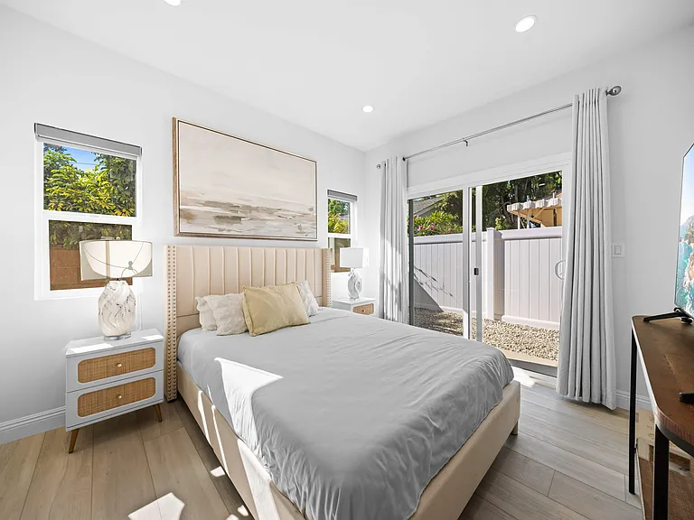 422 Roosevelt Ave — Photo 10