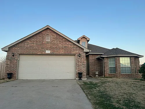 2400 Rookhaven Ln Photo 1