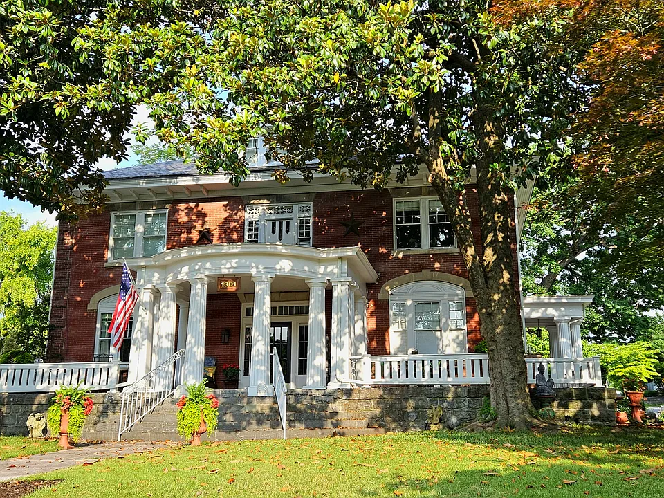 Front of the house. Apartment is on the right side.