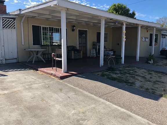 3rd image of 14050 Diamond Ave