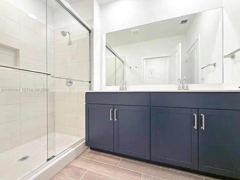 184 NE 13th Ter #0 — Photo 18
