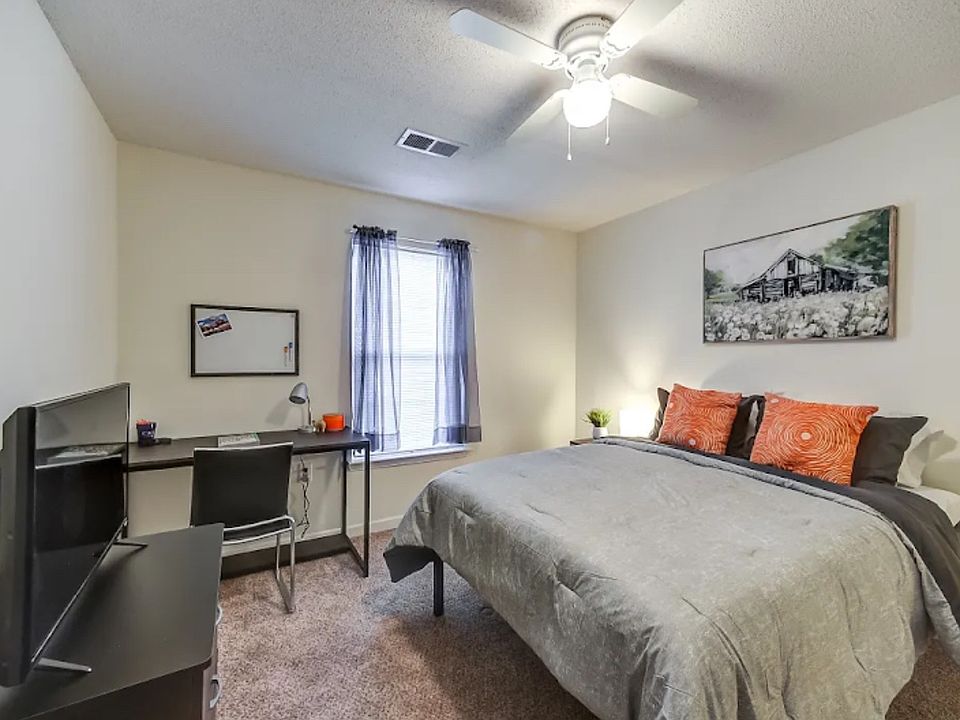 2nd image of 80 Landis Ln #103