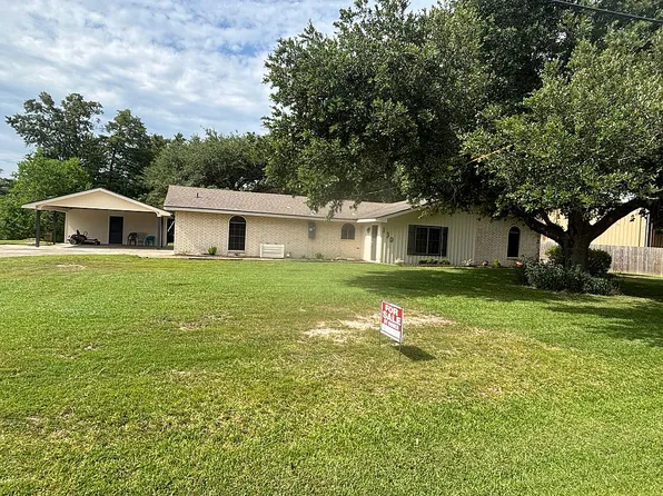 130 White Oak Dr, Lake Charles, LA 70611