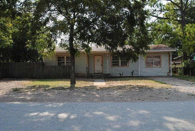 1st image of 912 Highland Dr