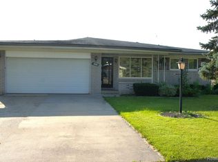 34435 Esper Dr, Sterling Heights, MI 48312