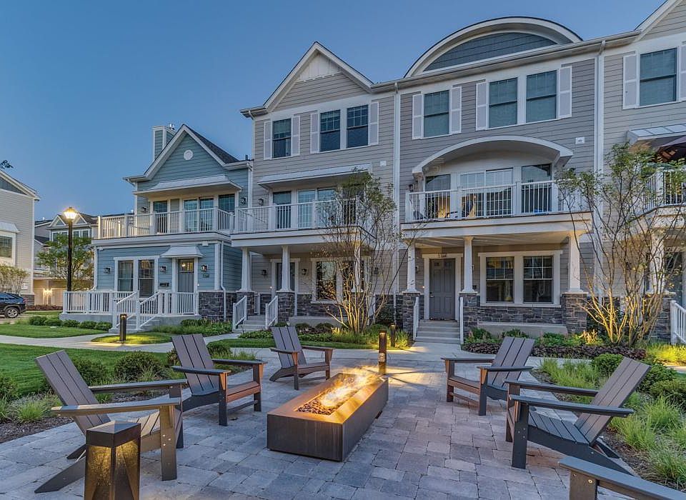 Eldridge Townhomes 2 Elm Creek Dr Elmhurst IL Zillow