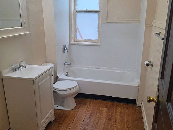 4th image of 602 W Center St #602
