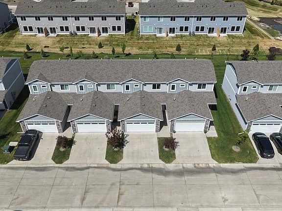 4th image of 236 NW Greenwood Pl