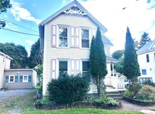 76 Irving St, Lockport, NY 14094