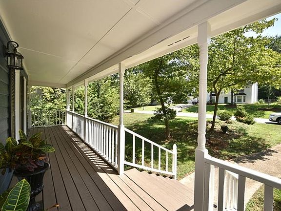 3rd image of 697 Hunt Station Dr