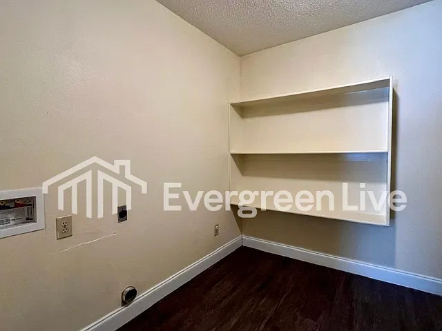 108 Aleron Ct
