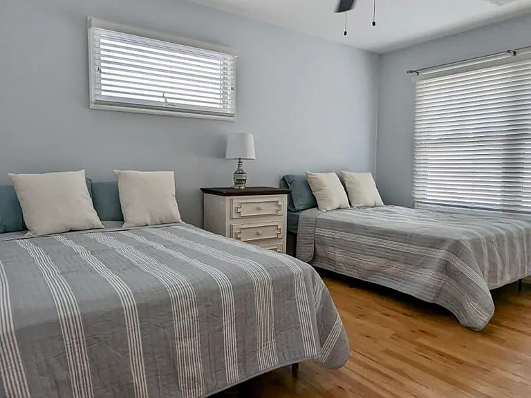 2302 Grand Central Ave #B — Photo 12