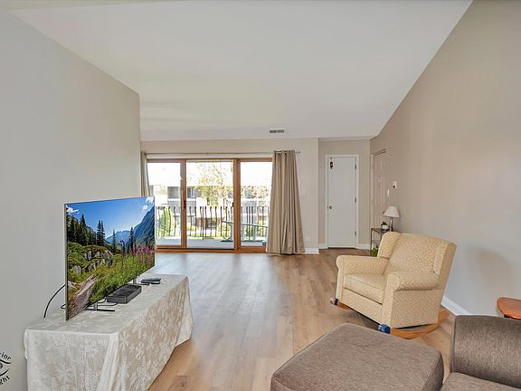 3rd image of 8912 W 140th St APT 3L