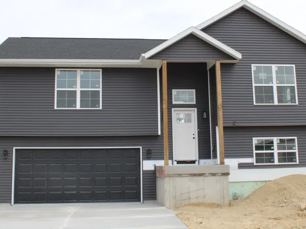 204 E 10th Ave, Brodhead, WI 53520