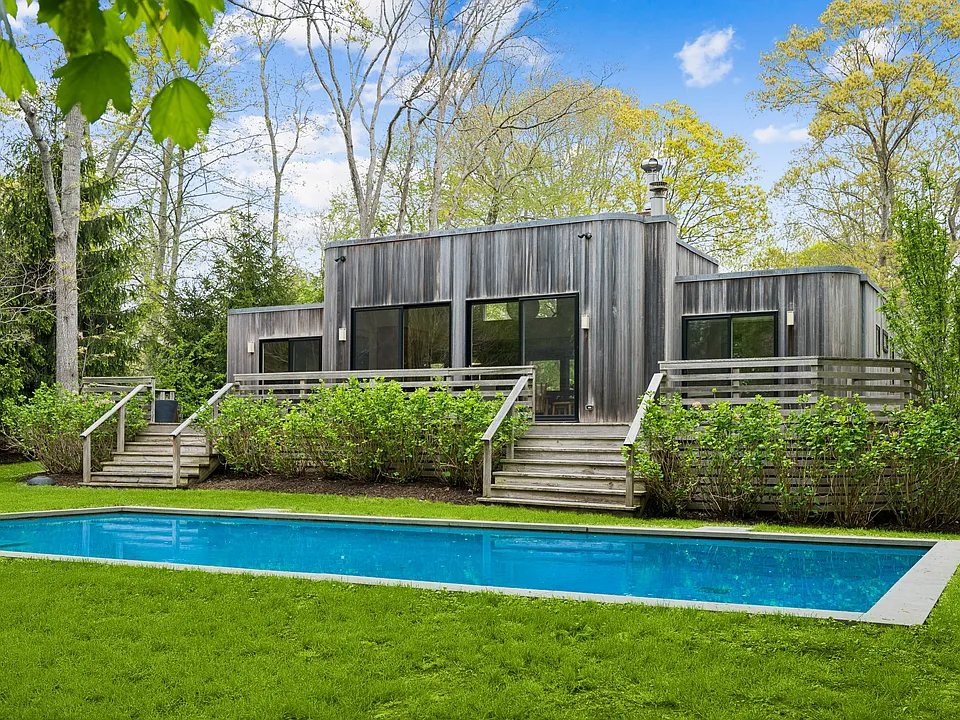256 Town Ln