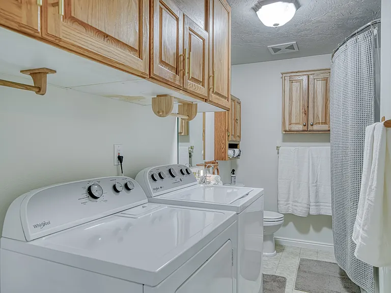 741 Clarence Ct — Photo 11