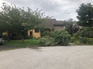 930 Charter Cir, Elkins Park, PA 19027