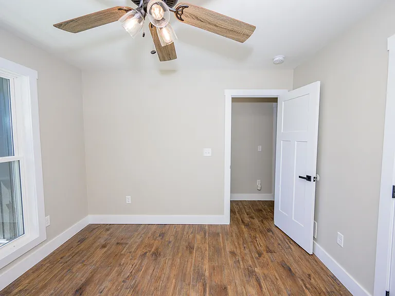 299 Hampton Rd — Photo 47