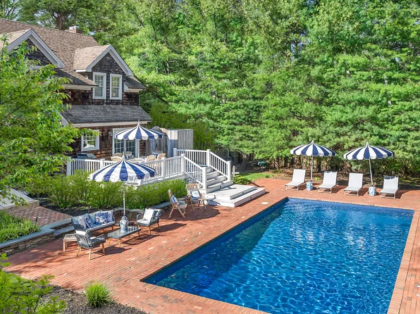 63 Whooping Hollow Rd, East Hampton, NY 11937