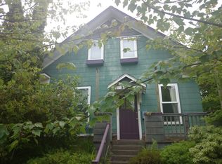 3017 NW 69th St, Seattle, WA 98117