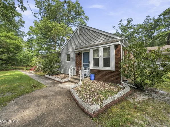3 F Swift Circle, Whiting, NJ 08759