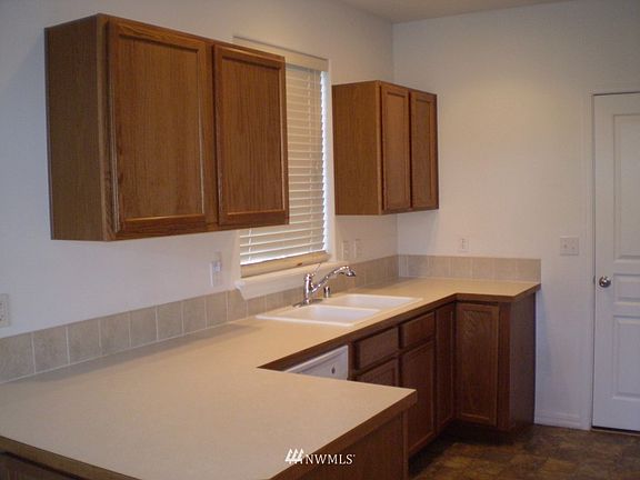 4th image of 1418 W Tennessee