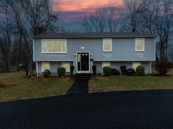 34 Brush Hill Road, Clinton, CT 06413