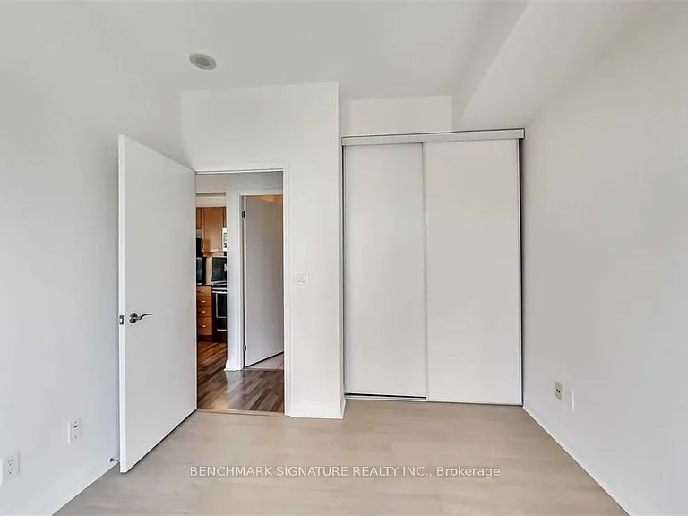 220 Victoria St #1310 — Photo 14