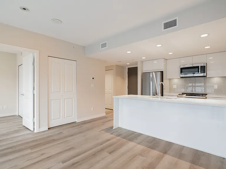 1182 Westwood St — Photo 50