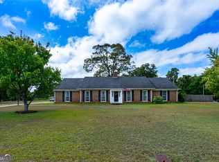 303 Woodfield Cir, Lagrange, GA 30240