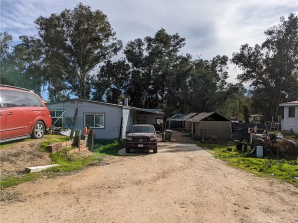18361 Honey Ln, Lake Elsinore, CA 92532