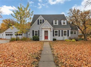 1304 8th St, Baldwin City, KS 66006
