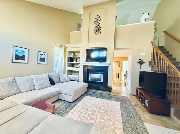 9407 Crossland Way, Highlands Ranch, CO 80130
