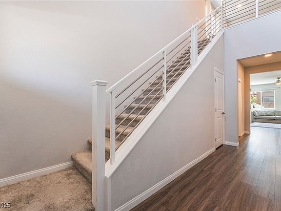 3rd image of 10829 Crestview Pointe Ave