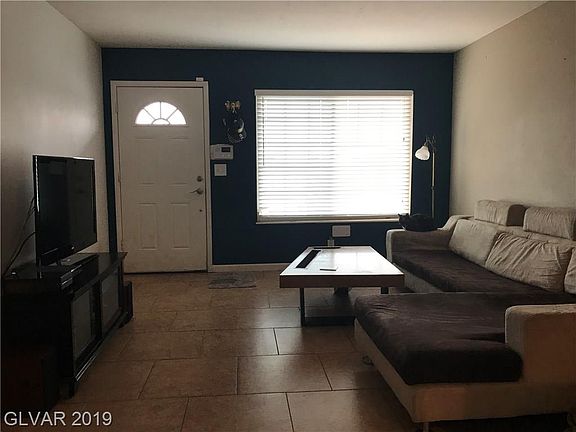 4th image of 6401 Hyde Ave