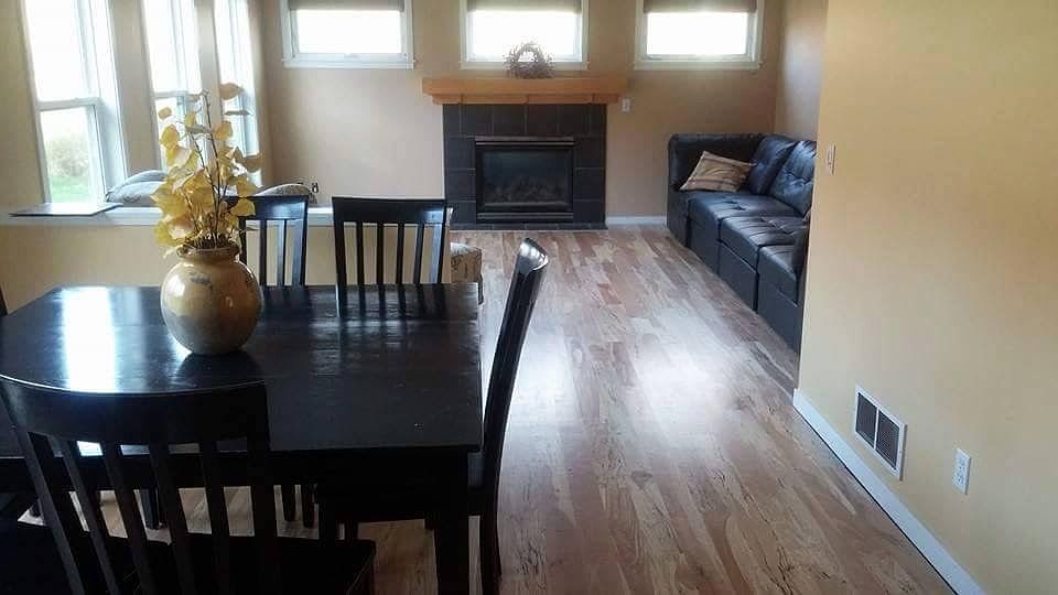 2nd image of 9841 Snow Ridge Dr SE