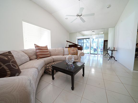 4th image of 10084 Cherrywood Place
